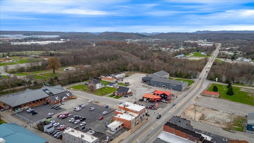 More Photos Of 340 S Buckman St, Shepherdsville Bank For Lease