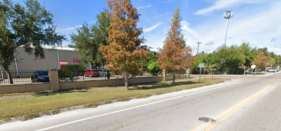 More Photos Of 4006 W Cayuga, Tampa Warehouse For Sale