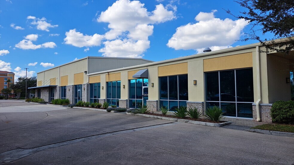 Primary Photo Of 705 Wells Rd, Orange Park Flex For Sale