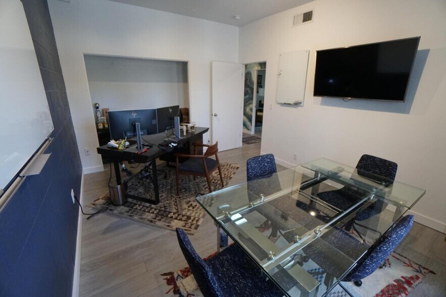 More Photos Of 1509 Abbot Kinney Blvd, Venice Storefront Retail Office For Lease