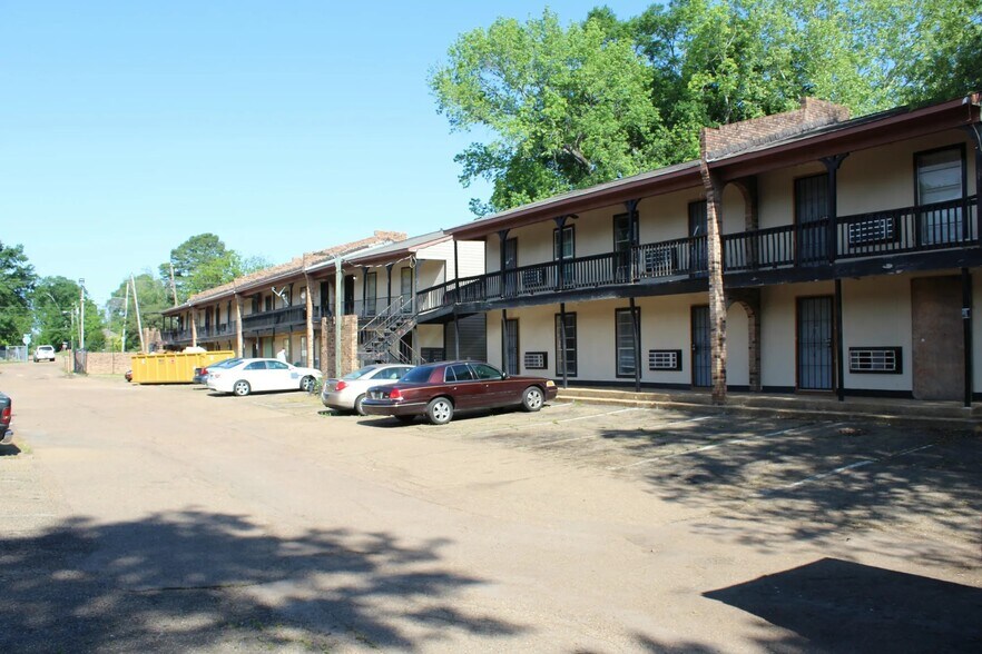 More Photos Of 760 Willow St, Jackson Apartments For Sale