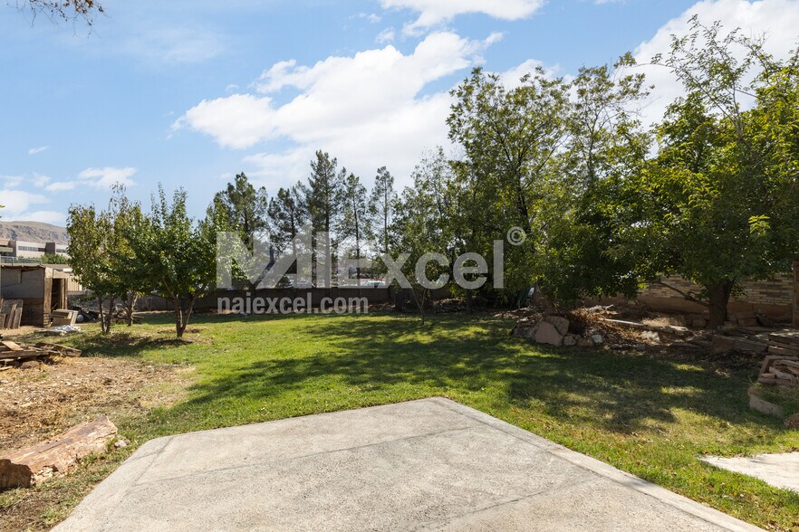 More Photos Of 481 W 100 N, Hurricane Specialty For Sale