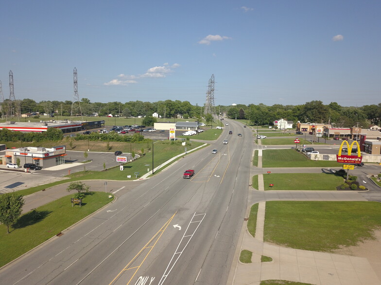 Primary Photo Of 2826 Lincolnway E, Mishawaka Restaurant For Lease