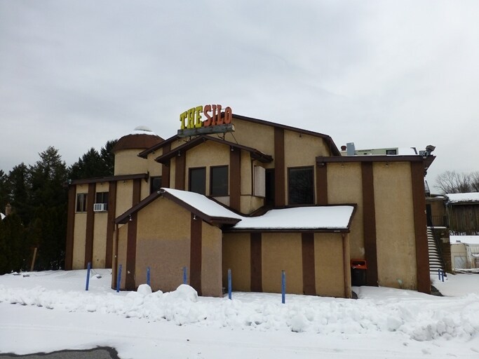 More Photos Of 2017 Bernville Rd, Reading Hotel For Sale