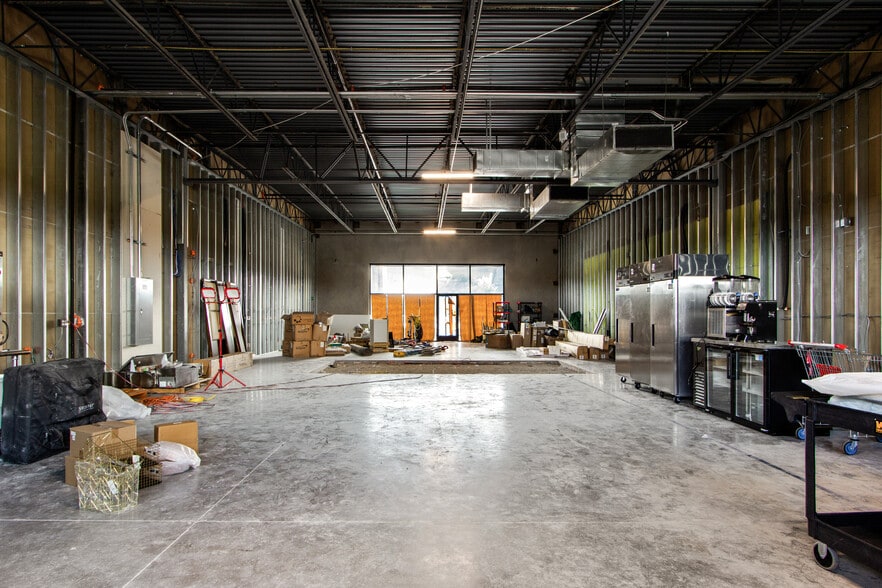 More Photos Of 4301 14th St, Plano Unknown For Lease