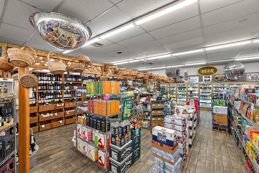 More Photos Of 5625-5655 18 Mile Rd, Sterling Heights Storefront For Sale