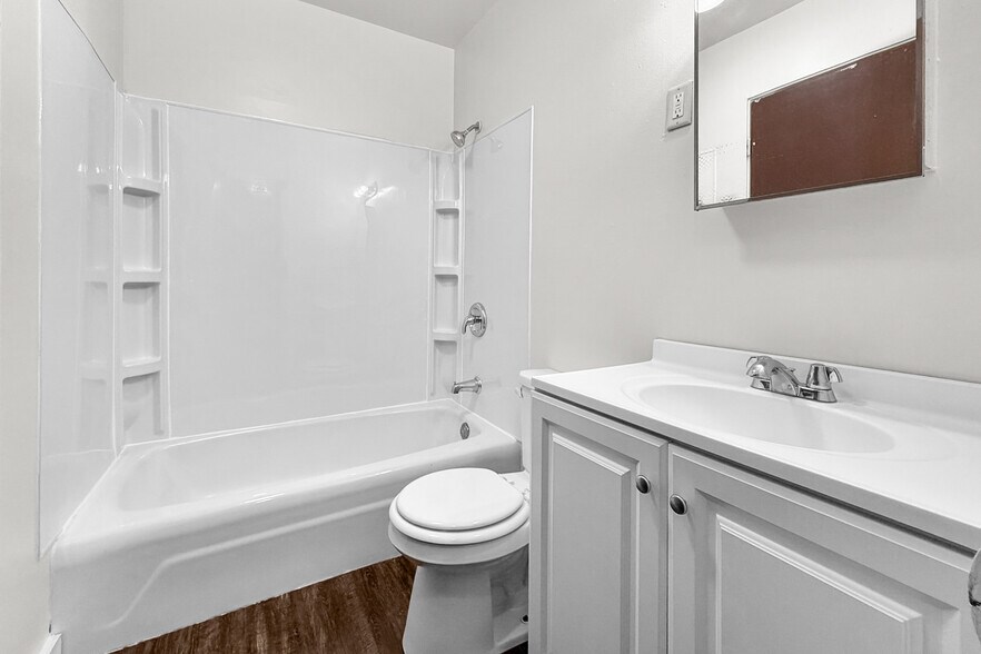 More Photos Of 1103 25th St, Rock Island Apartments For Sale