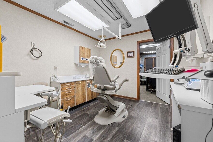 More Photos Of 150 Scarboro St, Asheboro Medical For Sale