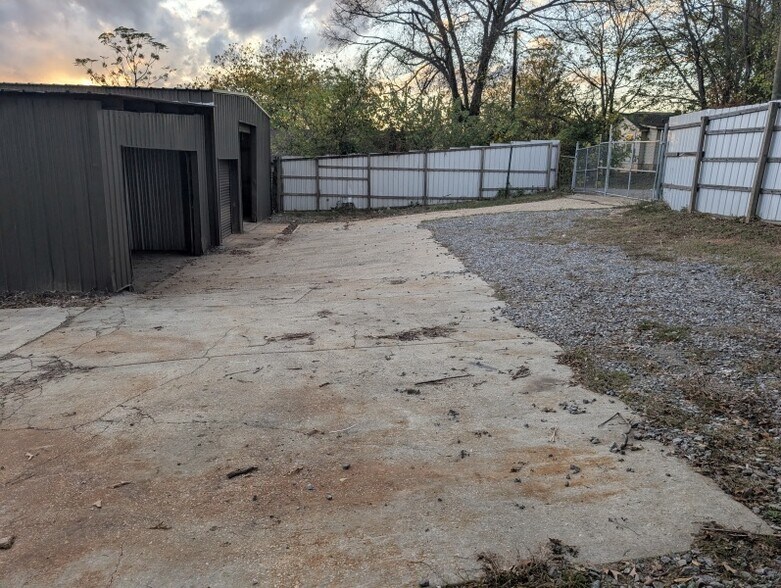 More Photos Of 1220 Hargrove Rd, Tuscaloosa Flex For Lease