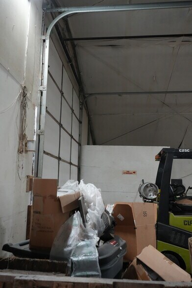 More Photos Of 3822 Bennington Ave, Kansas City Warehouse For Sale