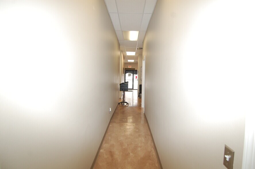 More Photos Of 217 8th Ave, Wellman Medical For Lease