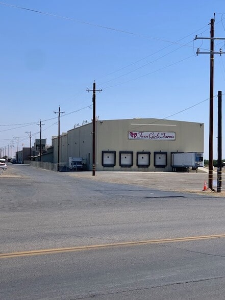 Primary Photo Of 10537 Boone Dr, Sultana Refrigeration Cold Storage For Sale
