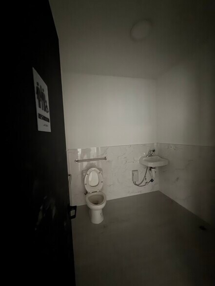 More Photos Of 3510 Union St, Flushing Apartments For Lease