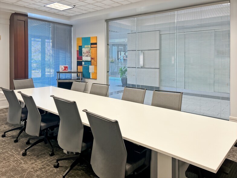 More Photos Of 10752 Deerwood Park Blvd, Jacksonville Coworking Space