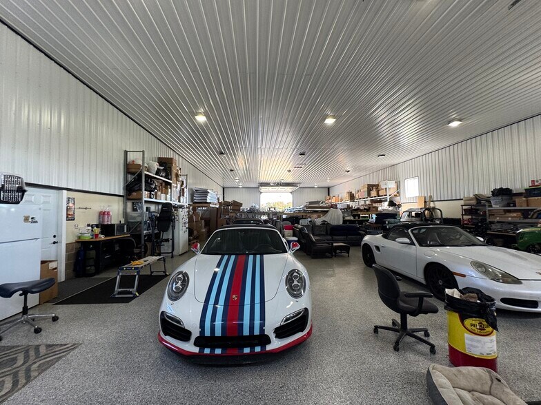 More Photos Of 1046 Ekastown Rd, Saxonburg Office Residential For Lease