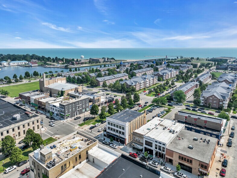 More Photos Of 5611 6th Ave, Kenosha Restaurant For Sale