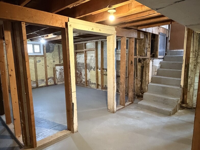 More Photos Of 5 Swope Ave, Colorado Springs Office For Sale