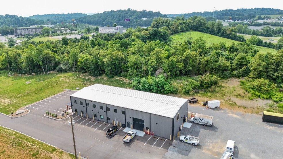 More Photos Of 915 Millennium Ct, Blountville Warehouse For Sale