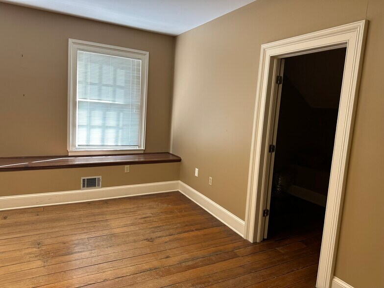 More Photos Of 431 Walker St, Augusta Loft Creative Space For Lease