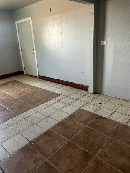 More Photos Of 6226 US-180 Hwy, Snyder Specialty For Sale