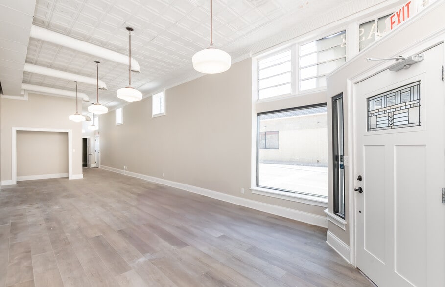 More Photos Of 1940 Harvard Dr, Louisville Storefront For Lease