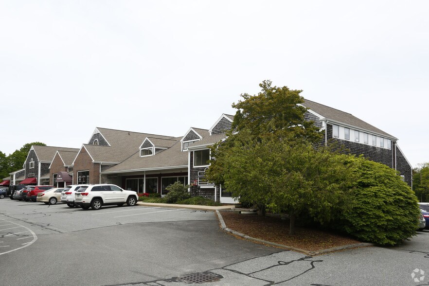 More Photos Of 205 Worcester Ct, Falmouth Loft Creative Space For Sale