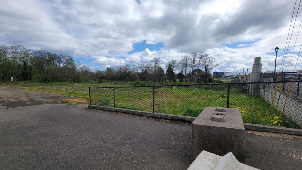 More Photos Of 1 Main Ave, Tillamook Land For Lease