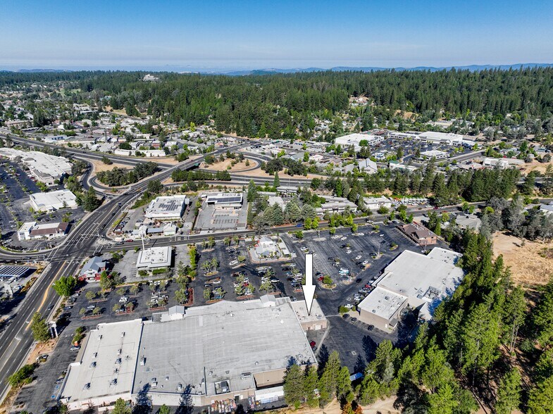 More Photos Of 867-873 Sutton Way, Grass Valley General Retail For Lease