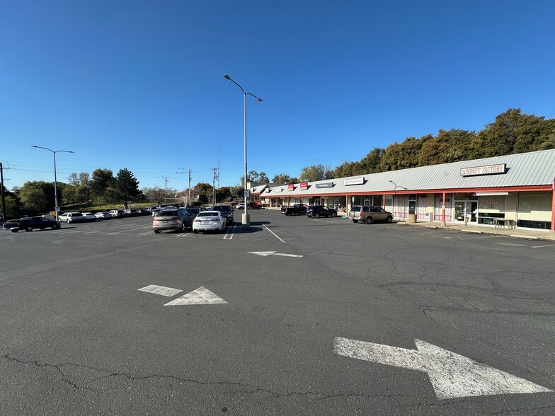 More Photos Of 708-824 Mono Way, Sonora Unknown For Lease