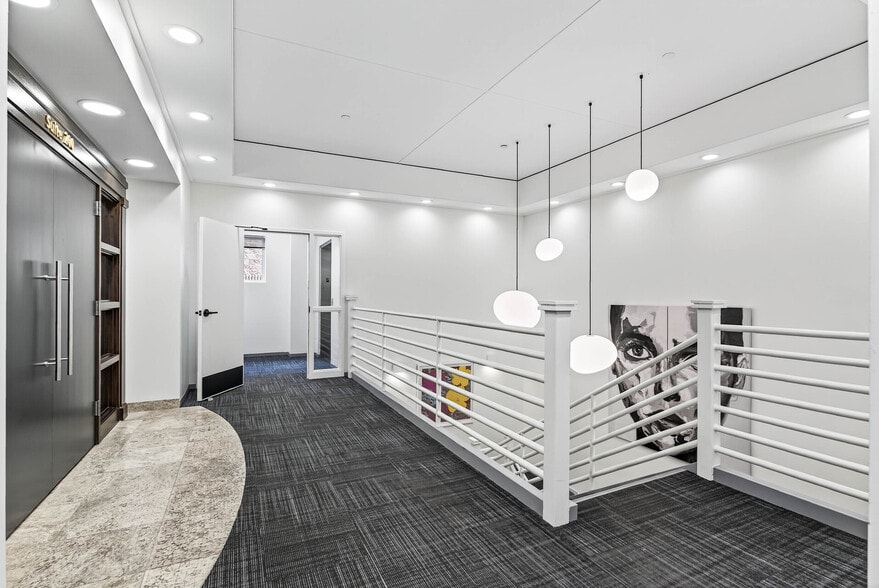 More Photos Of 3925 W 50th St, Edina Storefront Retail Office For Lease