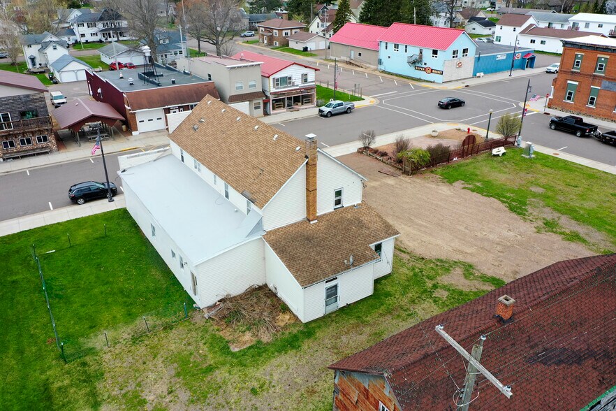 More Photos Of 740 McComb Ave, Rib Lake Freestanding For Sale