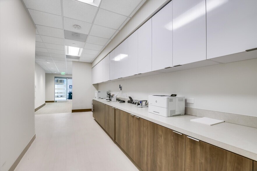 More Photos Of 401 Congress Ave, Austin Office For Lease