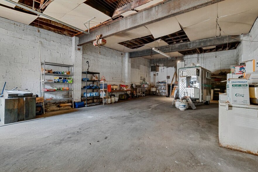 More Photos Of 2112 N Charles St, Baltimore Office For Sale