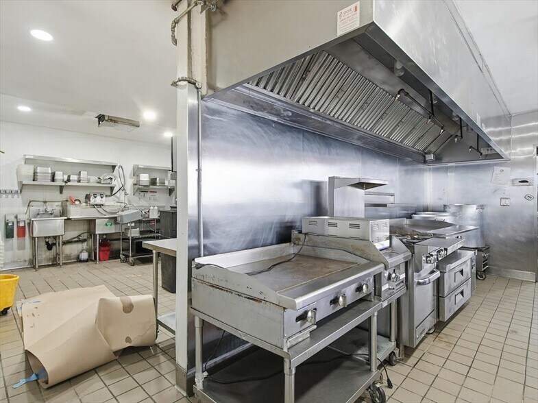 More Photos Of 11919 Garfield Ave, South Gate Restaurant For Sale