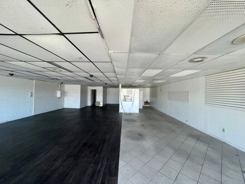 More Photos Of 3100-3142 Plaza Blvd, National City Unknown For Lease
