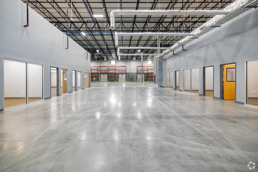 More Photos Of 12415 Old Lagrange Rd, Louisville Warehouse For Lease