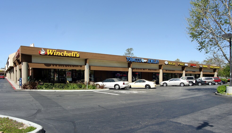 More Photos Of 453 Carmen Dr, Camarillo General Retail For Lease