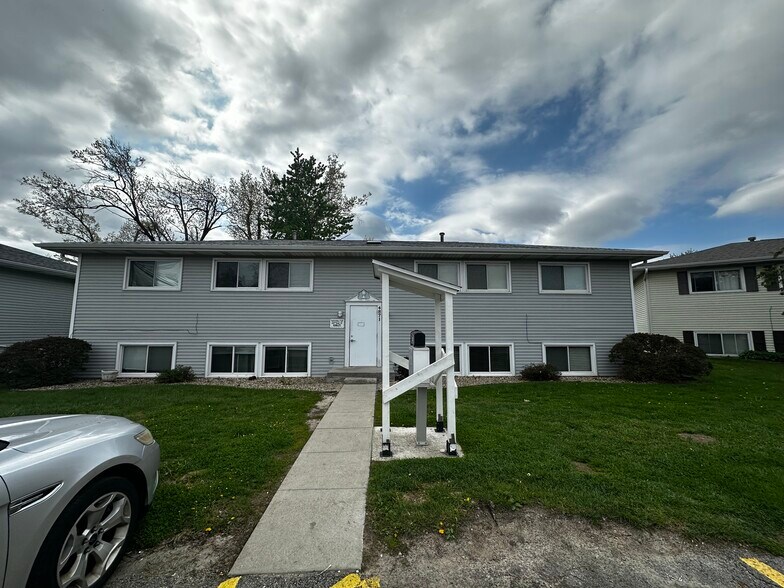 More Photos Of 4871 Tama St, Marion Apartments For Sale