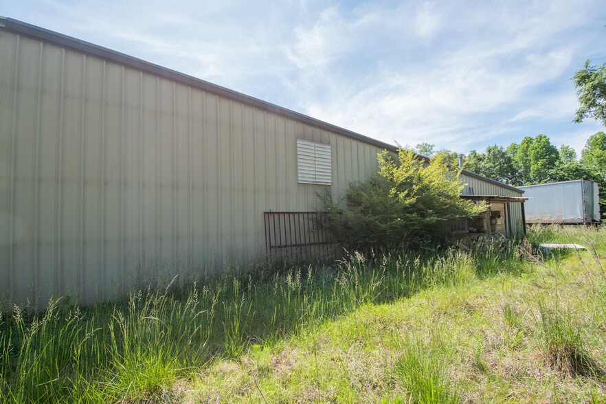 More Photos Of 248 W Franklinville St, Staley Manufacturing For Sale