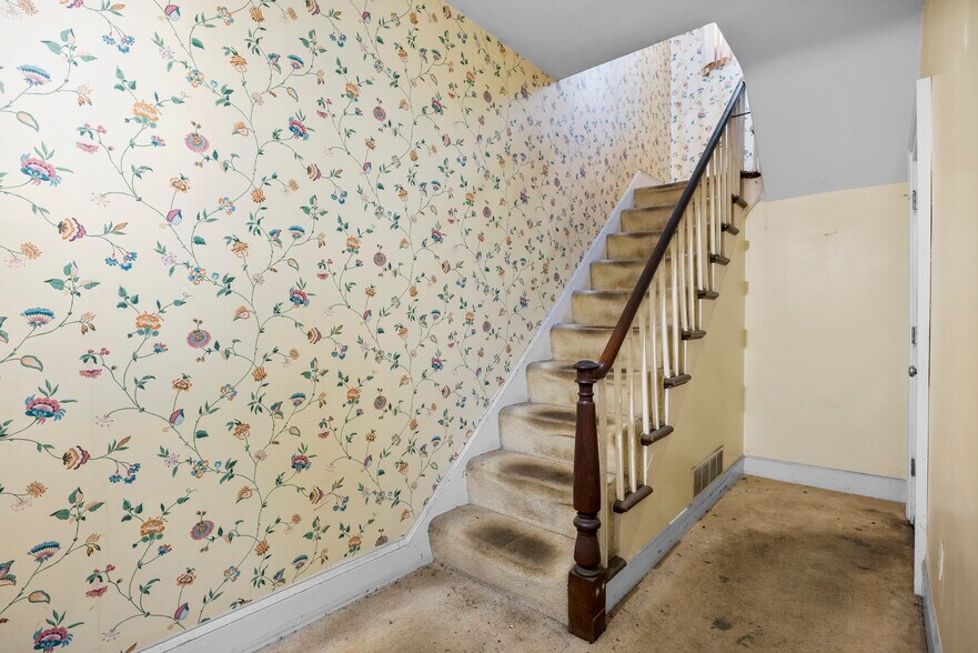 More Photos Of 47 Bronk Rd, Selkirk Land For Sale