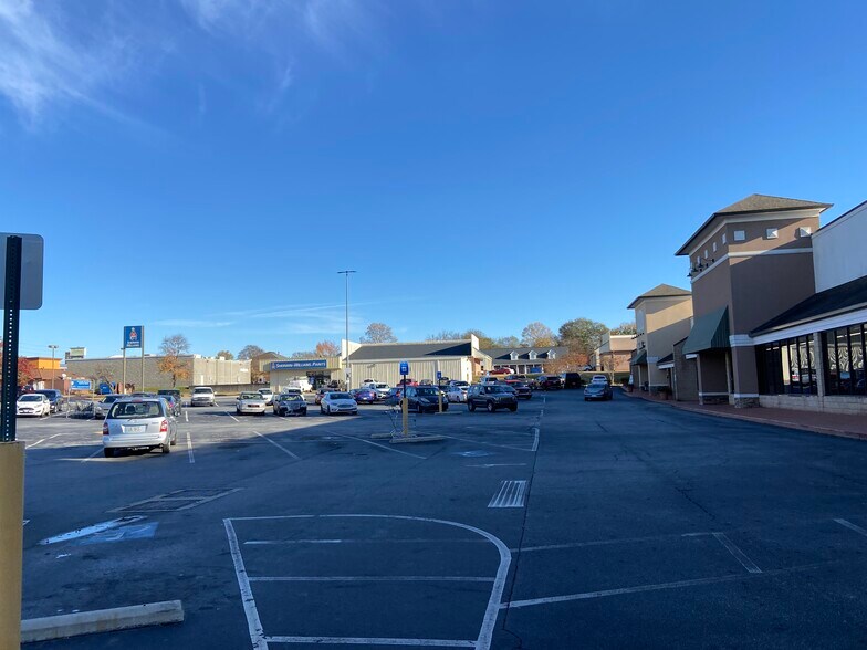 More Photos Of 39 E May St, Winder Unknown For Lease