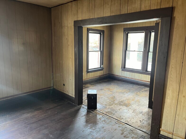 More Photos Of 503 Main St, Madison Hospitality For Sale