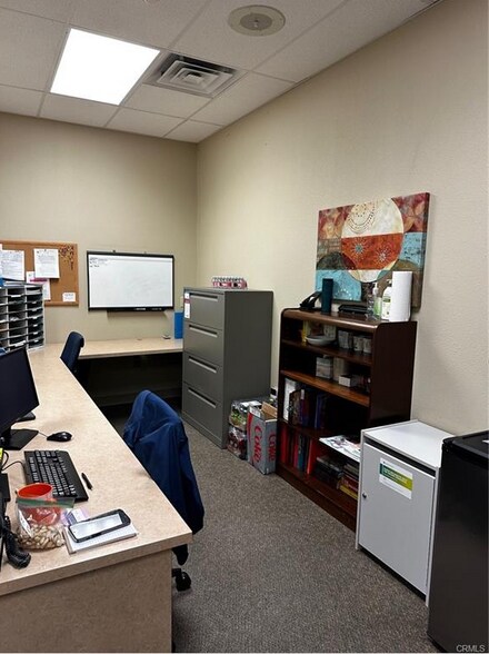 More Photos Of 132 Mission Ranch Blvd, Chico Office For Lease
