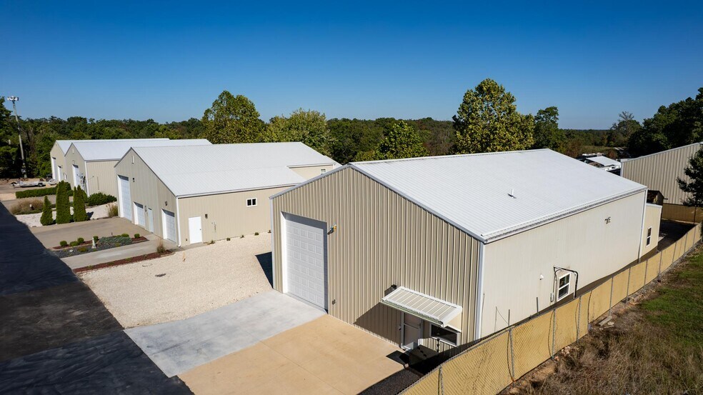 More Photos Of 202 Hemi Ln, Gravois Mills Specialty For Sale