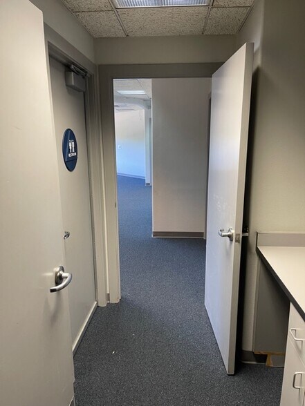 More Photos Of 4230 Kiernan Ave, Modesto Research And Development For Lease