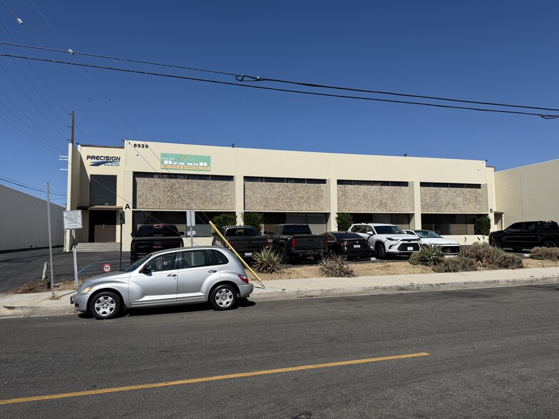 Primary Photo Of 8929 Oso Ave, Chatsworth Manufacturing For Lease