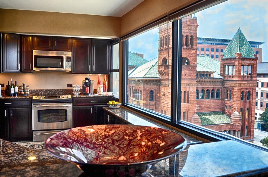 More Photos Of 126 E Main Plz, San Antonio Apartments For Sale