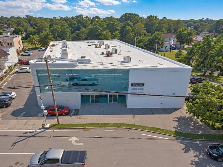 Primary Photo Of 1097 Old Country Rd, Plainview Medical For Lease