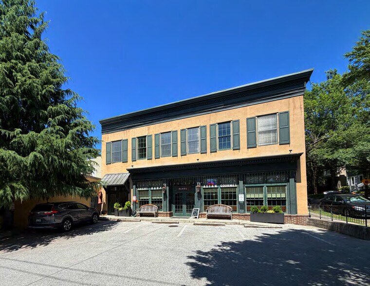 Primary Photo Of 5101 MacArthur Blvd NW, Washington Freestanding For Sale