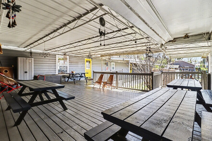 More Photos Of 983 Forest Ave, Forest Park Daycare Center For Sale